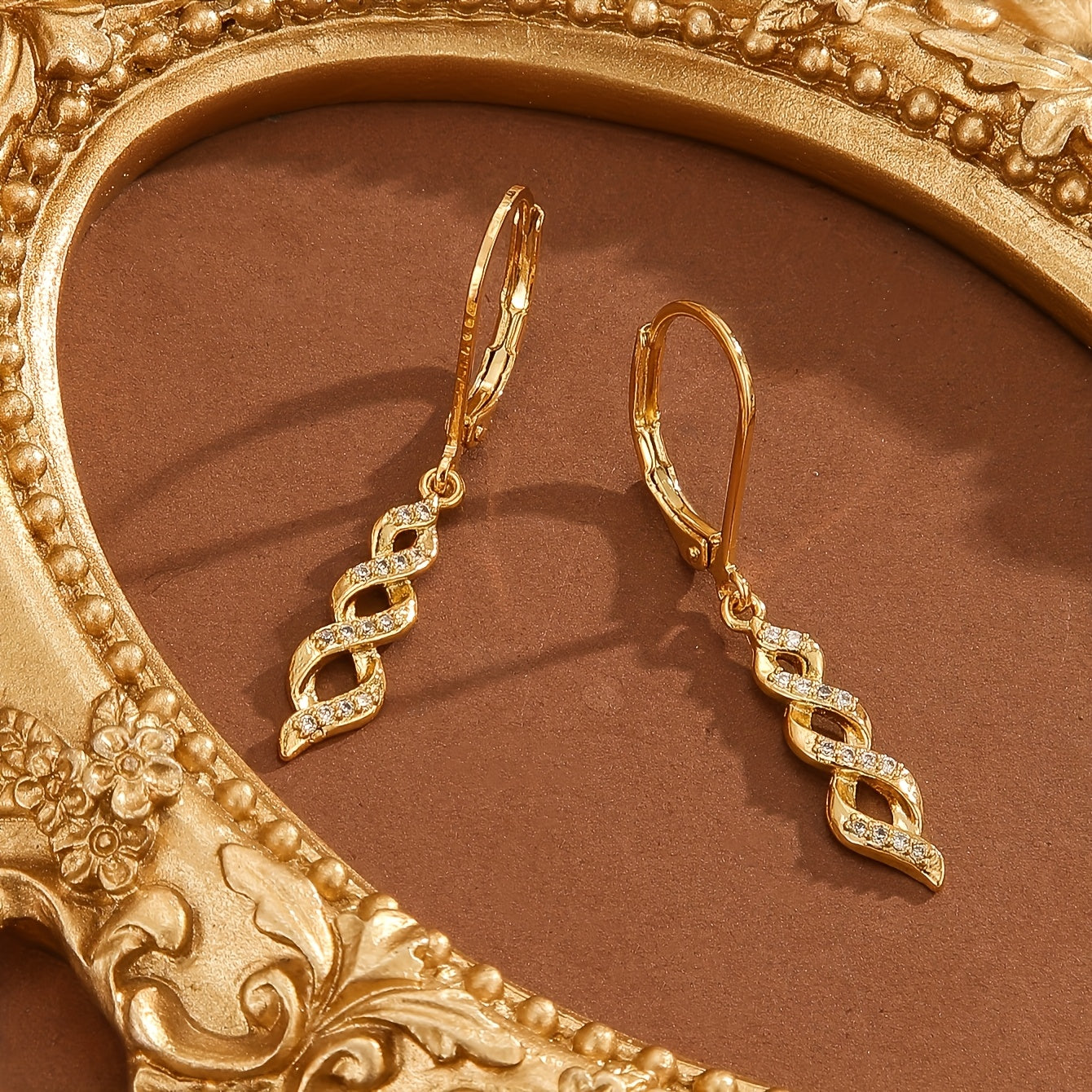 Ava Aretes Shimmer Twist | Oro