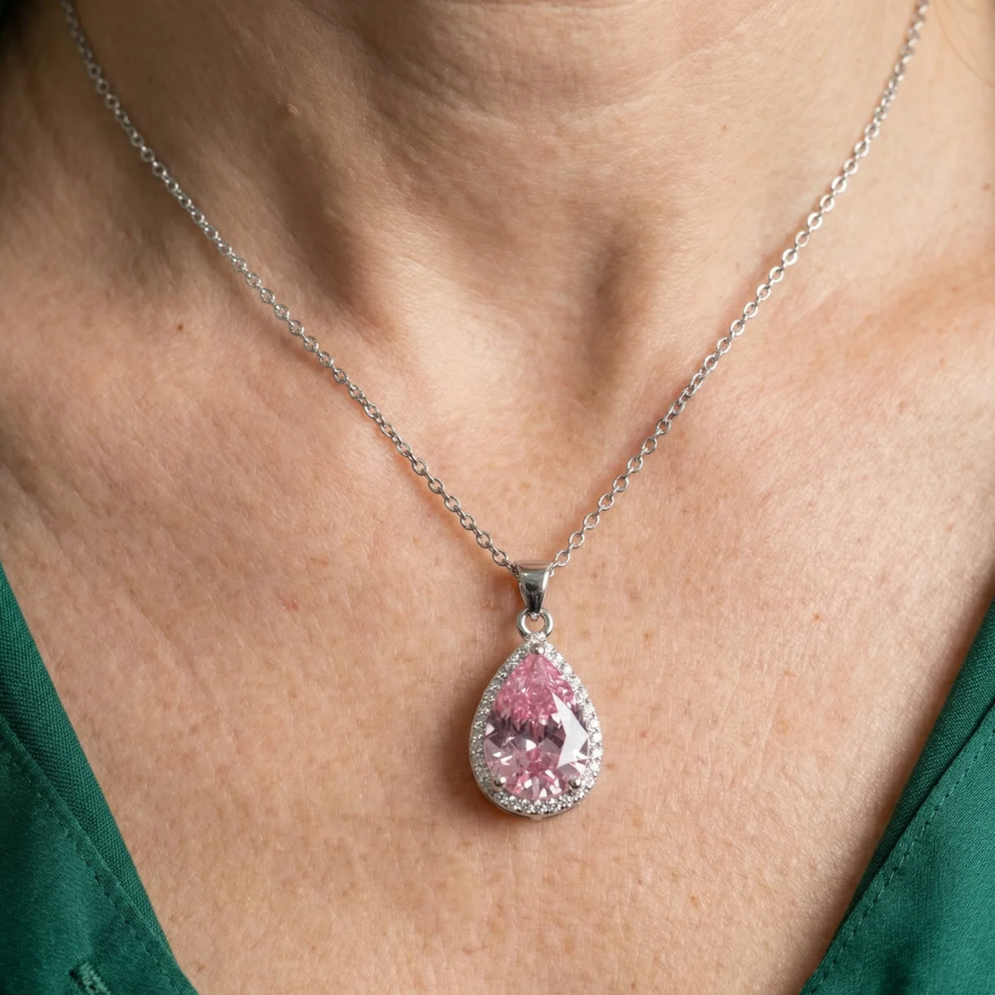 Collar Lágrima Rosa | Oro Blanco