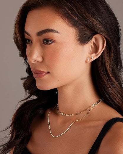 Aretes de Botón de Cruz con Pavé | Oro