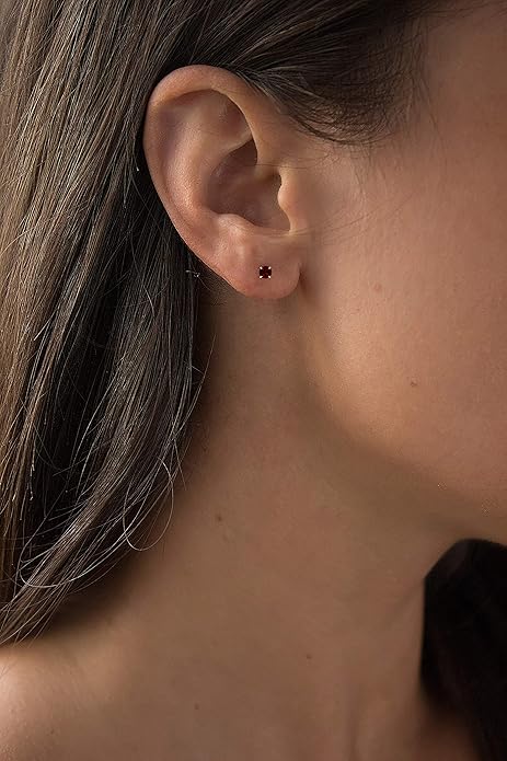 Aretes Stud Redondos de Rubí | Oro