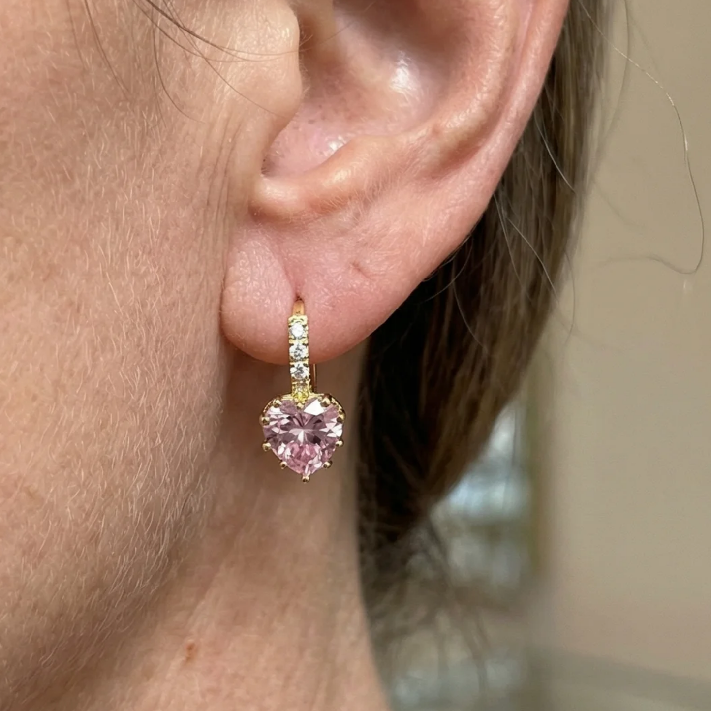Aretes Huggie Cupid Glow | Oro