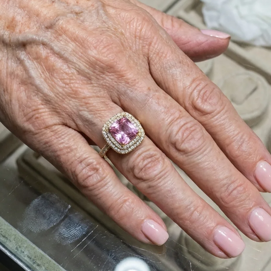 Anillo de Zafiro Rosa Corte Cushion | Oro