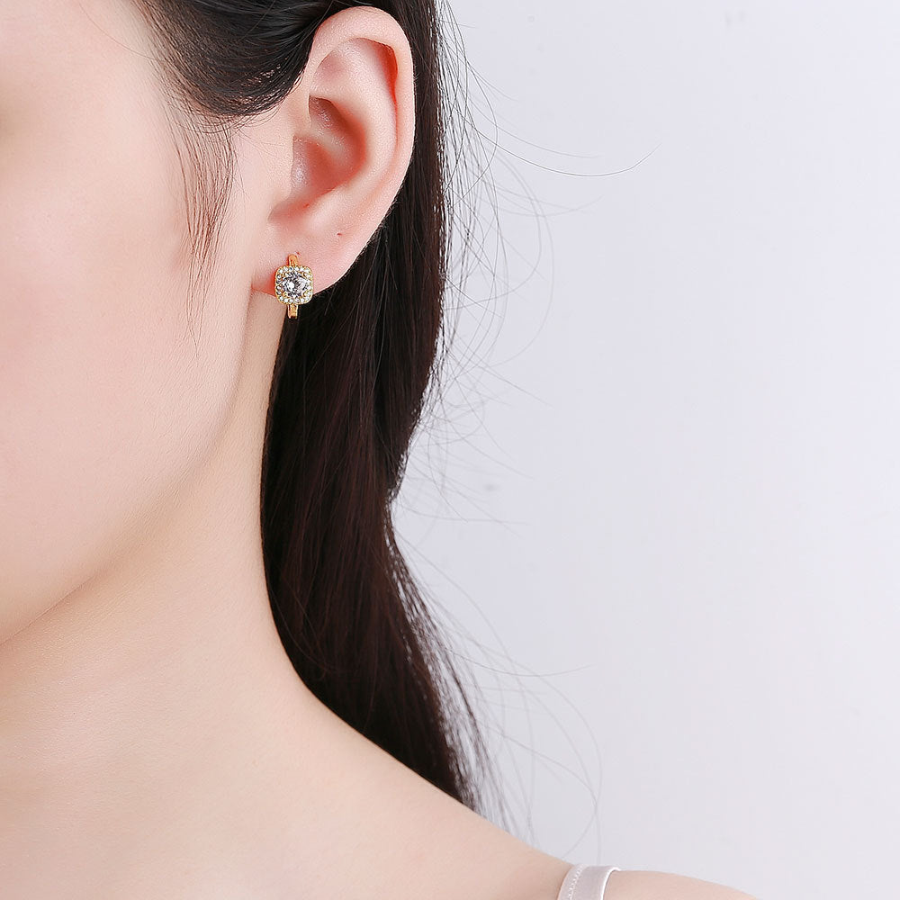 Nadine Aretes Cuadrados | Oro Blanco