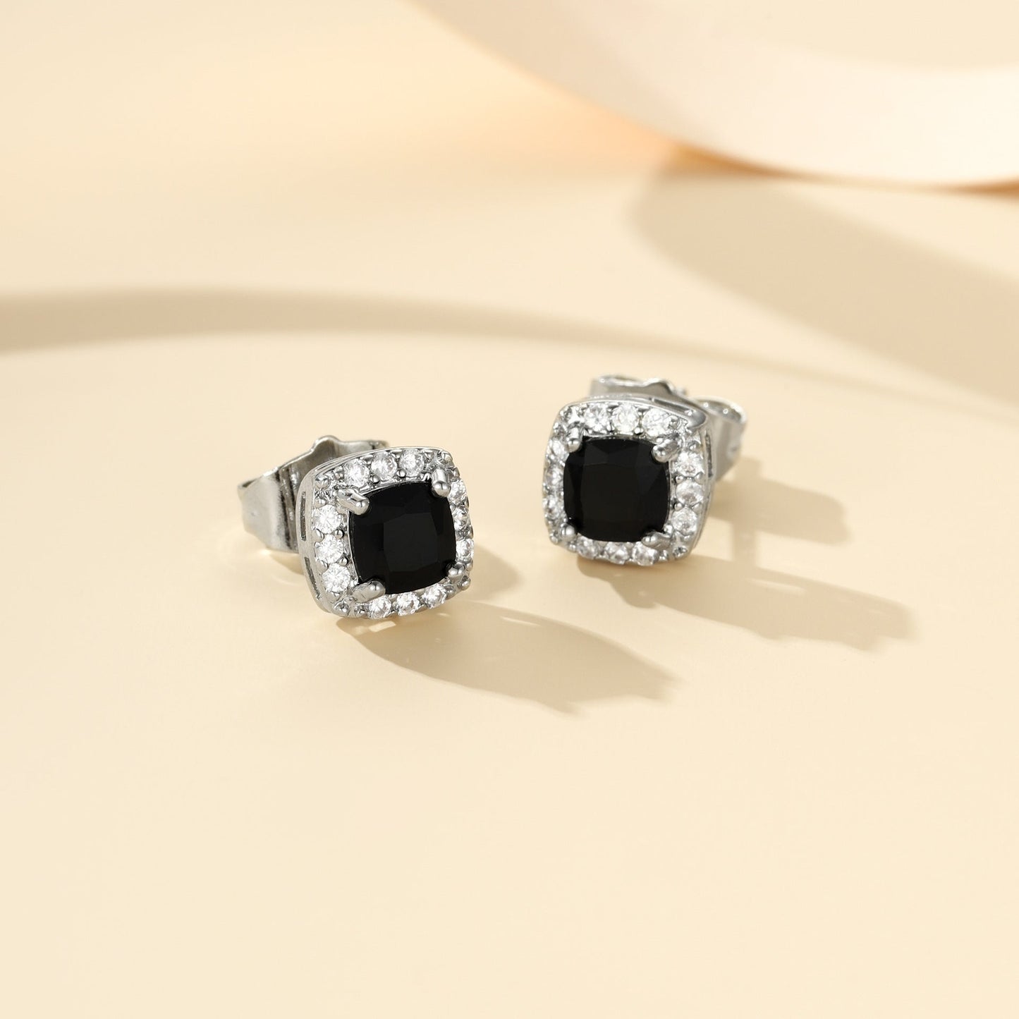 Pendientes Midnight Royale | Oro Blanco