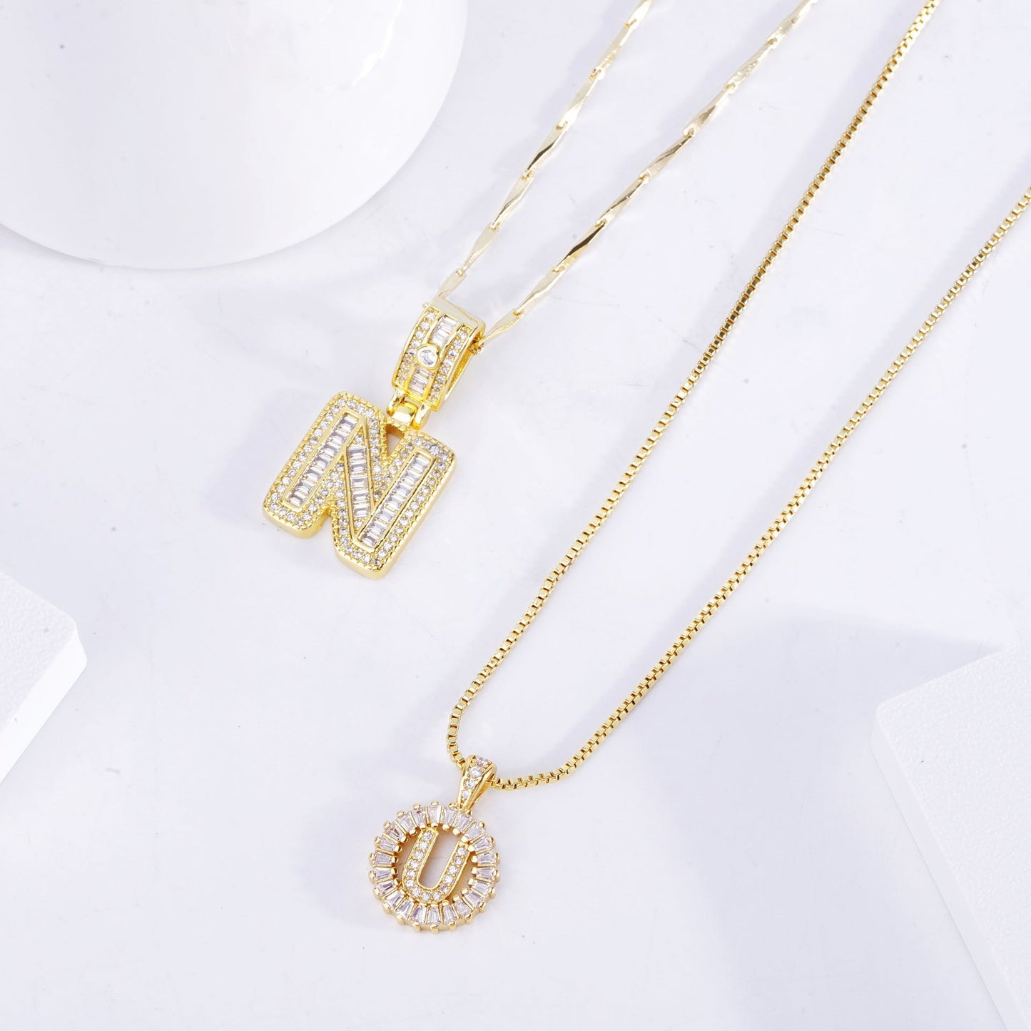 Set de Collar con Inicial Pavé | Oro