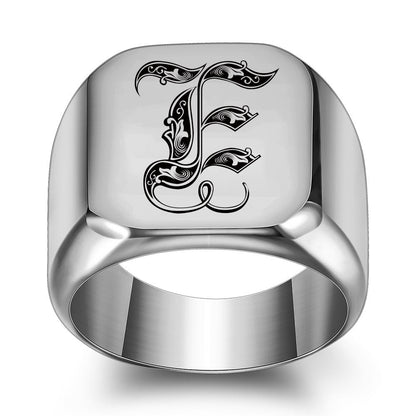 Anillo Clásico con Inicial Noble | Oro Blanco