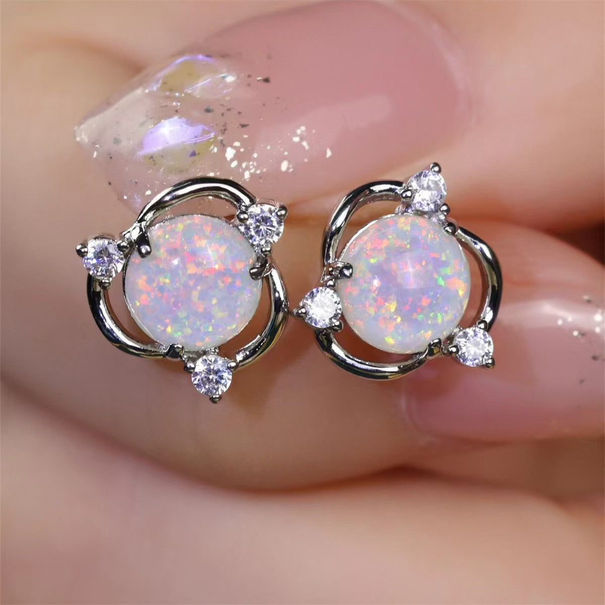 Aretes de Botón Trío de Ópalo | Oro Blanco