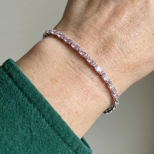 Pulsera Tennis Prism de Zafiro Rosa | Oro Blanco