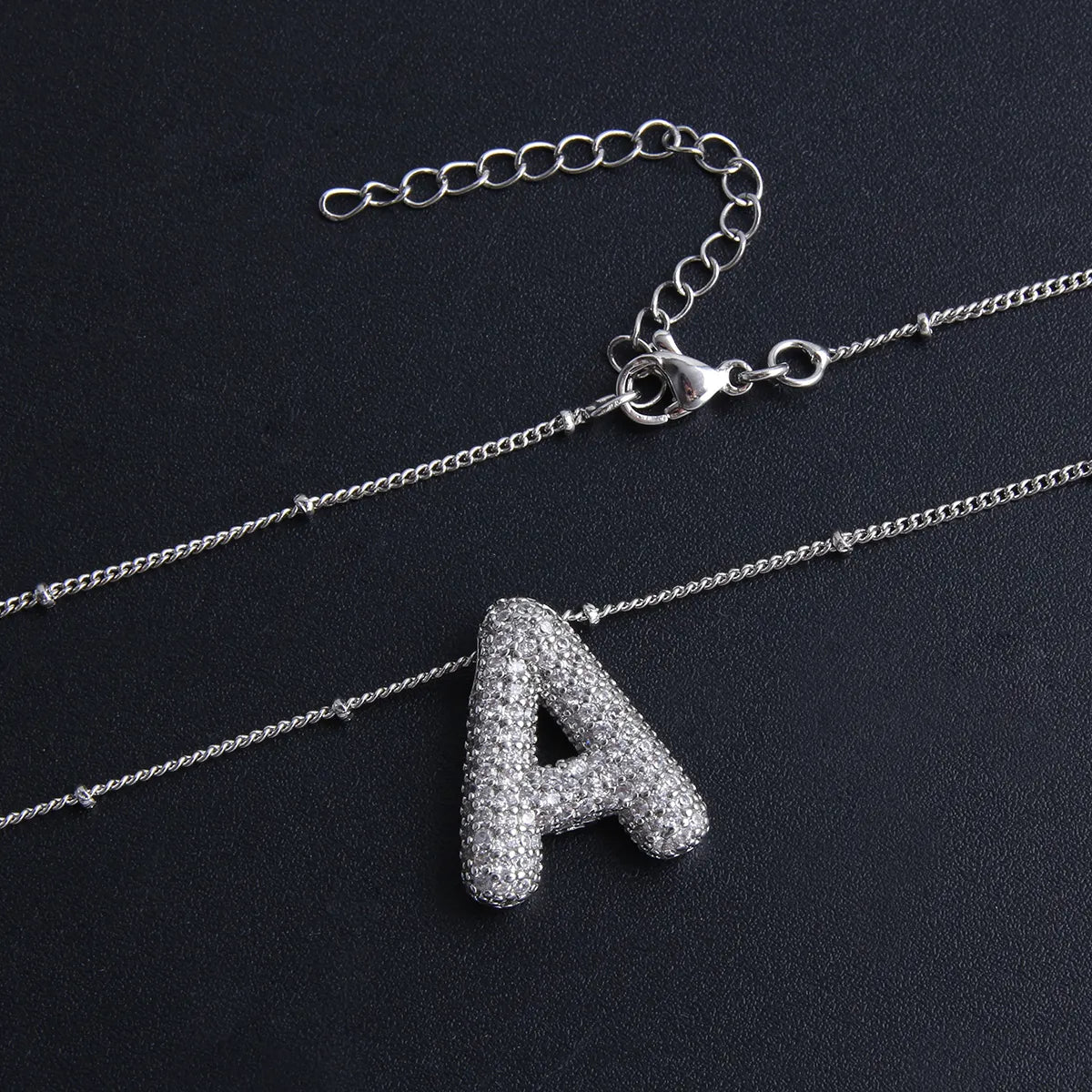 Set de Collar con Inicial Bubble | Oro Blanco