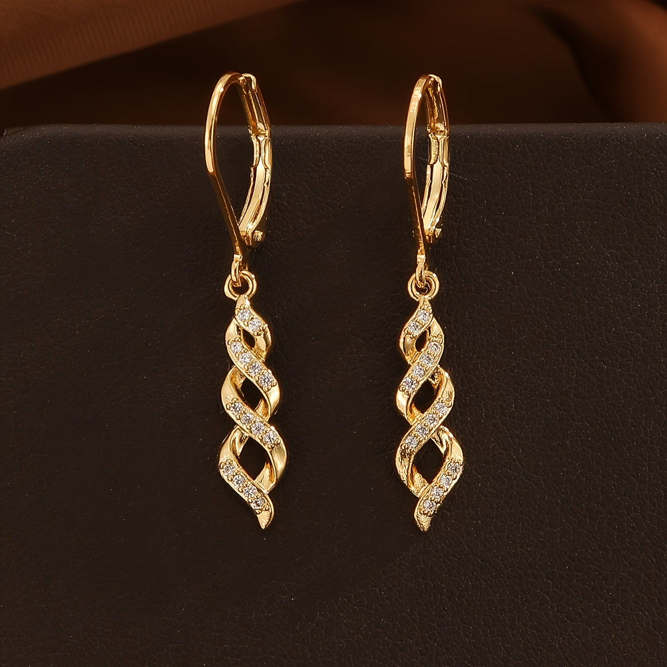 Ava Aretes Shimmer Twist | Oro