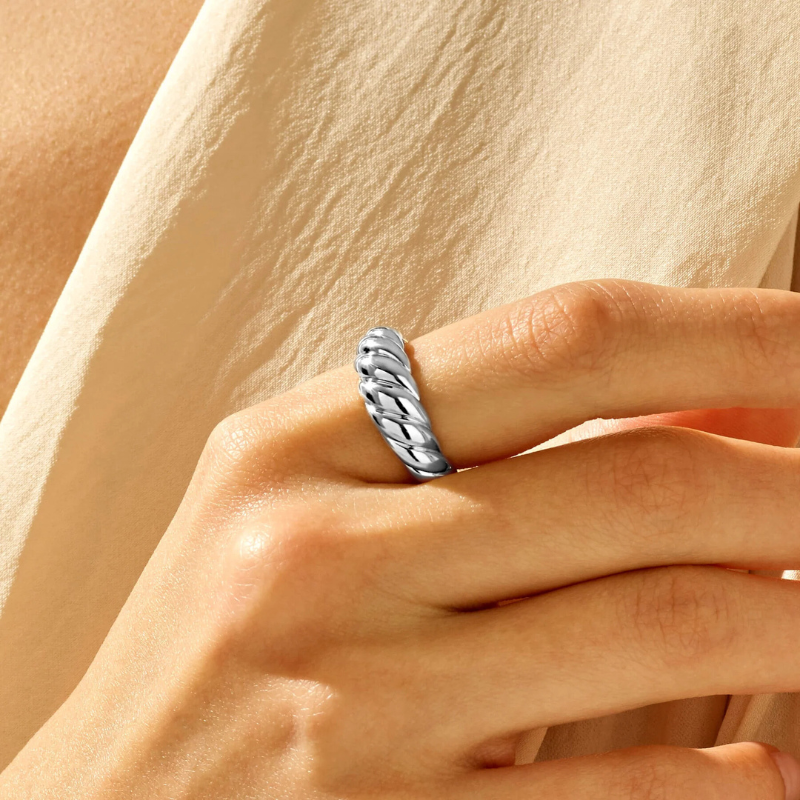 Croissant Anillo | Oro Blanco