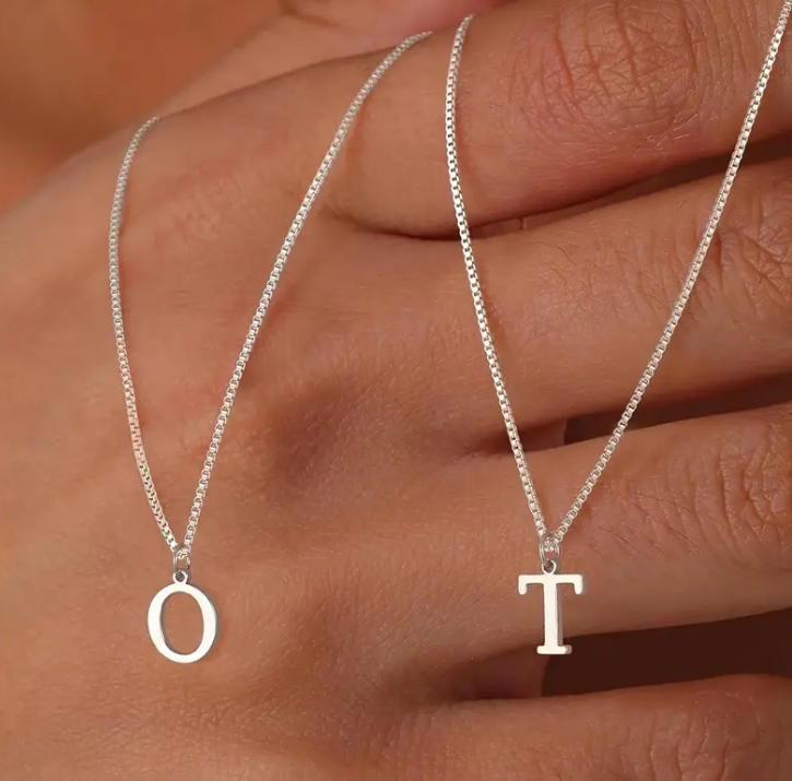 Collar con Inicial Love Letter | Oro Blanco